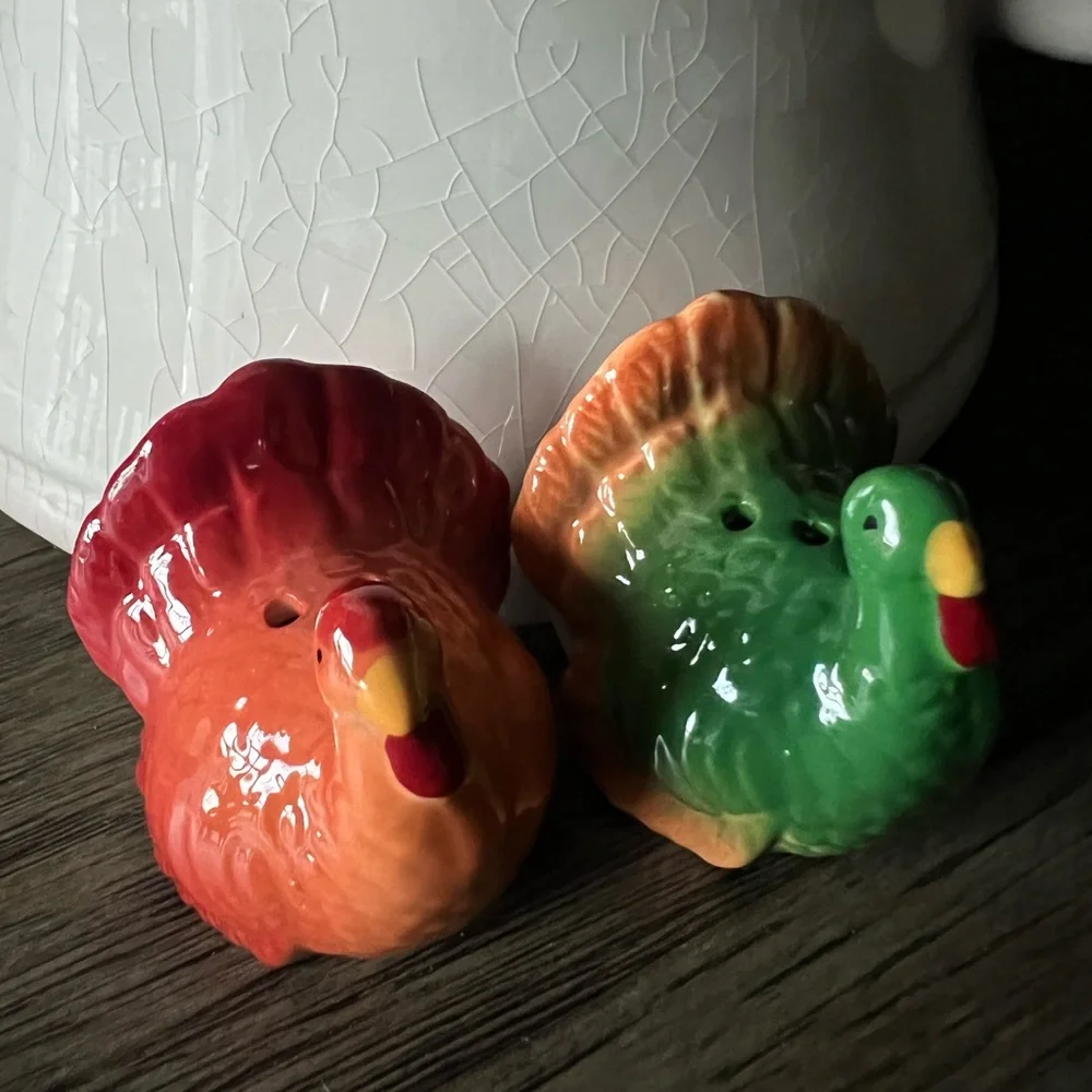 🦃🦃MINI Turkey Salt & Pepper - Picture 3 of 9
